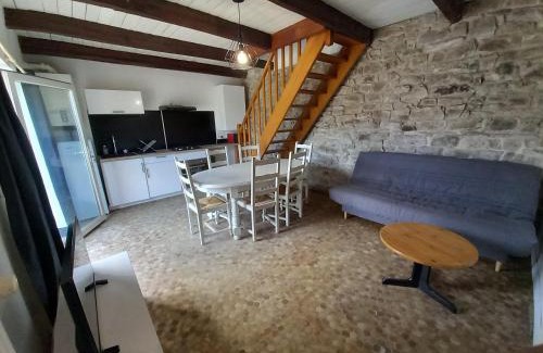 Rosporden House | Inviting Odet: Family Retreat with Spacious Terrace
