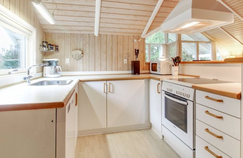Jegum House | Discover Odlef: Oceanfront Retreat with Spa and Breakfast