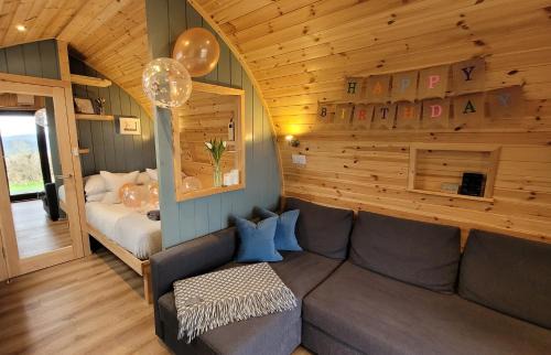 Welshpool Ski Chalet | Exceptional Odli Glamping: Top-Rated Pod with Hot Tub