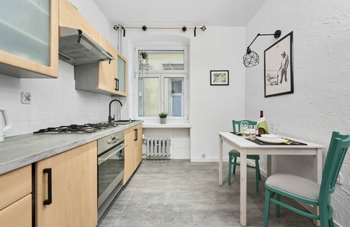 Wroclaw Old Town Apartment | Prime Location in Old Town: 2 Bedrooms with Breakfast