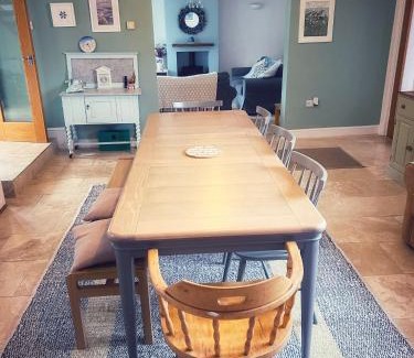Appledore House | Odun Terrace: Pet-Friendly Haven with Perfect 10/10 Rating