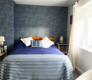 Appledore House | Odun Terrace: Pet-Friendly Haven with Perfect 10/10 Rating