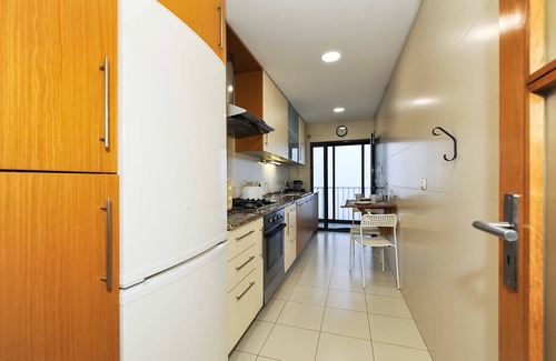 Oeiras Apartment | Relax at Oeiras by the Beach with Oceanfront Spa Retreat