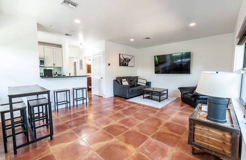 Victoria Park House | Downtown Duplex with Ocean View & Top Guest Ratings 9.8
