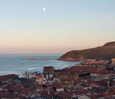 Zarautz Apartment | Special Last Minute Offer: Spectacular Views for Families