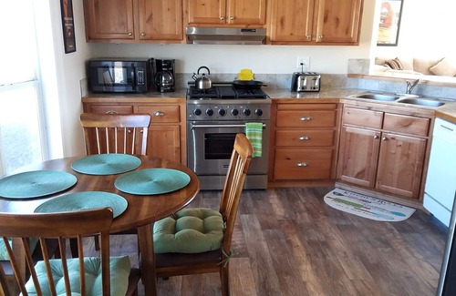Panguitch Cabin | Cozy Off Grid Cabin Near Bryce Canyon with Breakfast Included