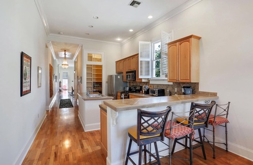 West Riverside House | Walk to Whole Foods: Pet-Friendly Hotel with Spa & Dining