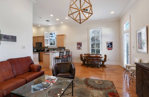 West Riverside House | Walk to Whole Foods: Pet-Friendly Hotel with Spa & Dining