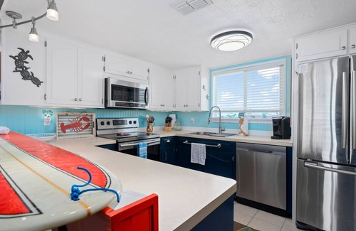 City-by-the Sea House | Canal Front Retreat: Boat Dock, Kayaks & Perfect Reviews!