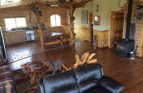Quemado House | Secluded Retreat at Hamm's Hideaway with Family-Friendly Amenities