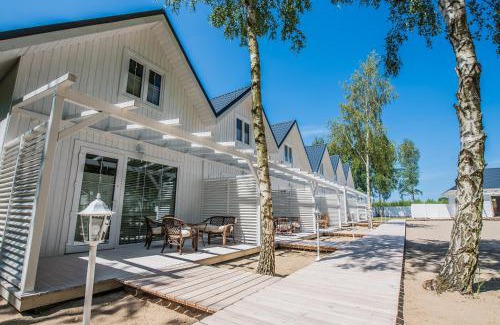 Darlowko House | Family-Friendly Getaway at Off White Domki Darłówko