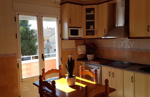 Nohales Apartment | Cozy Apartment at Casa Rural El Sauce, 2.5 km from Capital