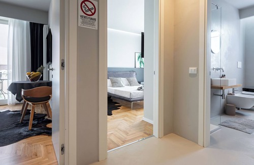 Padova Apartment | Enjoy Comfort at Officine Cavour: Oak Two-Room Apartment