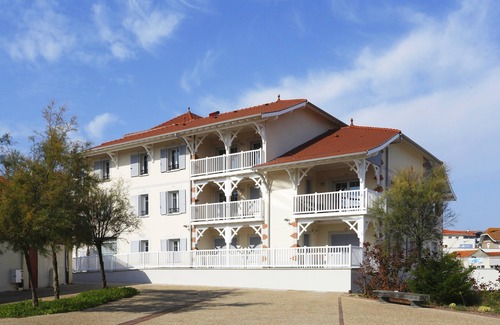 Mimizan-Plage Condo | Offre été ! Appartement cosy + Piscine extérieure