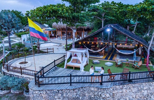 Bocachica Cabin | Oceanfront Retreat at Offshore: Pet-Friendly & Pool Access