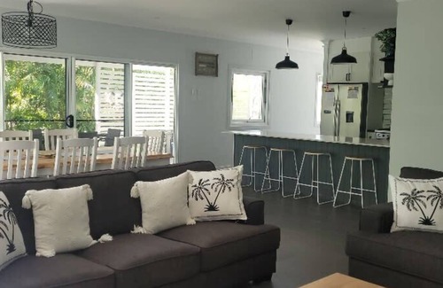 Agnes Water House | OffShore Holiday House: Oceanfront Bliss with Pool Access