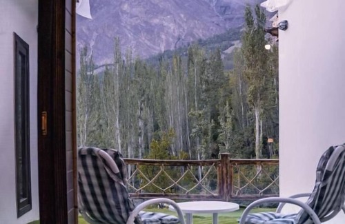 Karimabad Hotel | Guest Rated 10/10: Offto Resort Hunza with Family Amenities