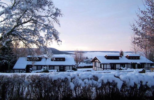 Ofingen House | Family-Friendly Getaway at Ofi-27 - Feriendorf Öfingen