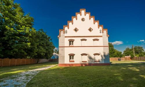 Krobielowice Hotel | Pet-Friendly Retreat at Oficyna Krobielowice - Rated 8.7/10