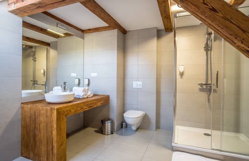 Krobielowice Hotel | Relax at Oficyna przy Pałacu Krobielowice with Spa & Dining