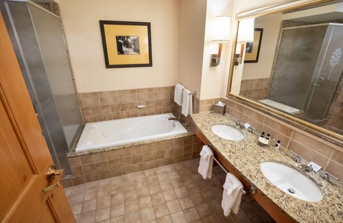 Wheeling Resort | Oglebay Resort: Relaxing Getaway with Pool and Spa