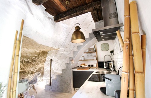 Jorquera Apartment | Experience the Unique OGOF Cave Suite at Lomas de Ruvira
