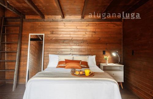 Vila Nova House | Ogram Houses: Cozy Retreat with Hot Tub Near the Beach