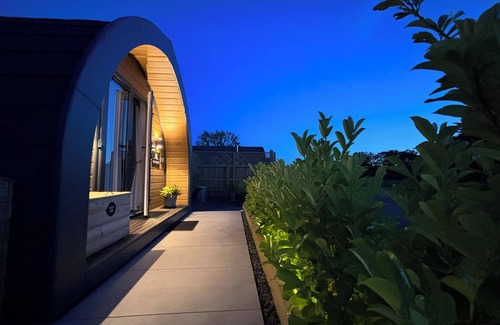 Denstone Cottage | Romantic Getaway at OH DEER with Hot Tub in Ashbourne