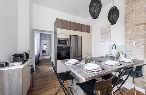 Moliere Vauban Apartment | Central Lyon Getaway: Family-Friendly Apartment with Spa