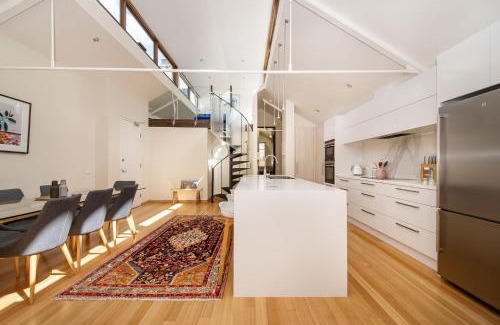 Collingwood Apartment | Discover Family-Friendly Comfort at Oh So Collingwood
