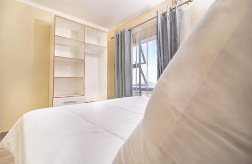 Blantyre Apartment | Delightful Oh Wine at Luca's Place - 4-Star Family Haven