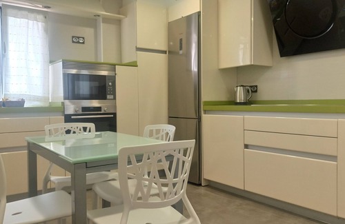 Bermeo Apartment | Cozy Oceanfront Apartment in Bermeo with Free Parking