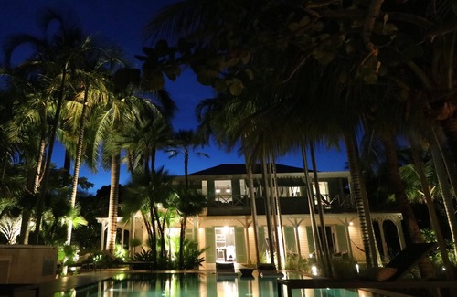 Placencia Villa | Beachfront Bliss at OHANA - PIKNI with Ocean Views & Spa