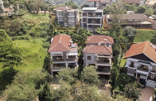 Hegarmanah Villa | Permai 7B Villa: Family-Friendly Retreat with Private Pool