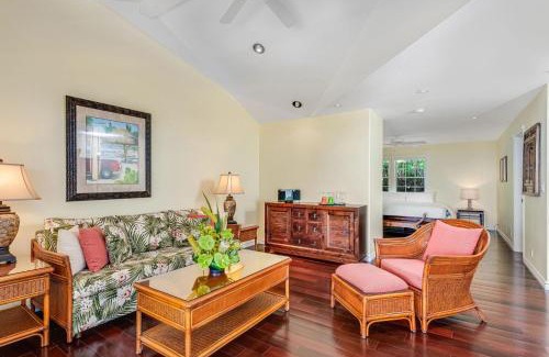 Kailua-Kona Bed & Breakfast | Top-Rated Ohia Kona Estates: All-Suite B&B with Hot Tub