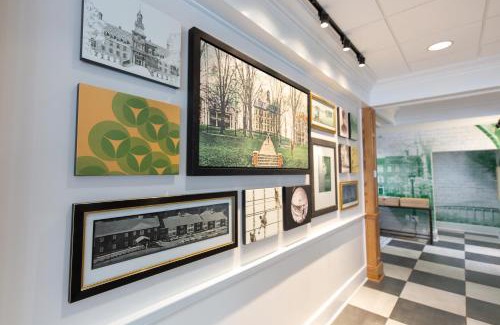 Athens Hotel | Discover Ohio University Inn: Pet-Friendly Retreat & More