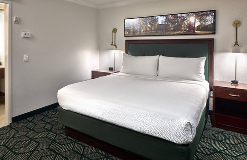Athens Hotel | Explore Ohio University Inn & Conference Center - Rated 9.2