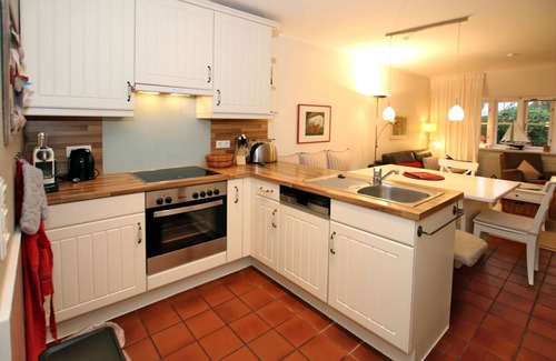 Wrixum Apartment | Inviting Ohl Dörp 22: Family-Friendly Stay in Wrixum