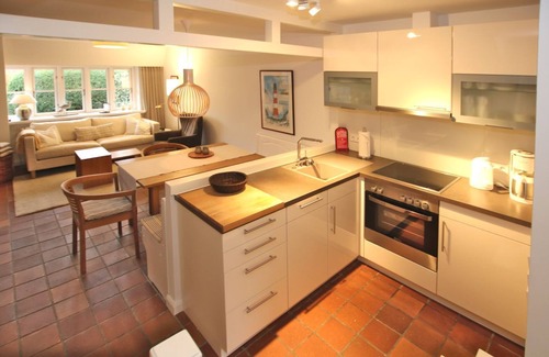 Wrixum Apartment | Cozy Ocean View Retreat: Ohl Dörp 22 Pastoratshof