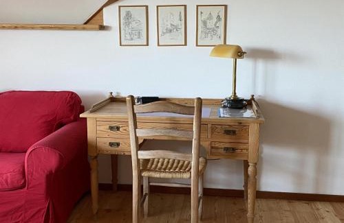 Isny im Allgaeu Apartment | Ohmayerhof: Oceanfront Family Retreat with Scenic Views