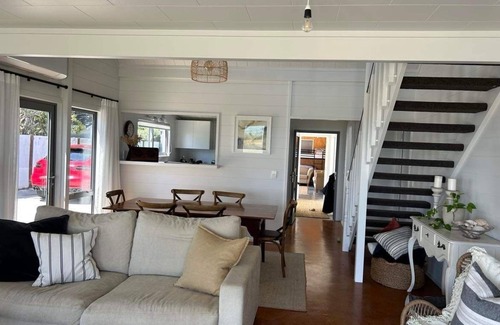 Ohope House | Beachfront Ohope House with Spectacular Sea Views