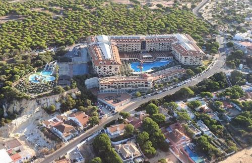 Mazagon Hotel | Oceanfront Retreat at Ohtels Mazagon with Pool Access