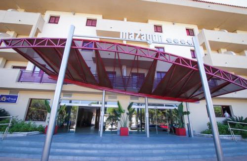 Mazagon Hotel | Oceanfront Retreat at Ohtels Mazagon with Pool Access
