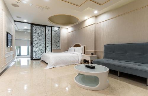 Xinying Hotel | Relax at OHYA Chain Boutique Motel-Xinying with Family-Friendly Perks