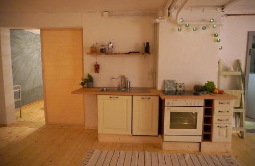 Steingaden Apartment | Family-Friendly Stay at Oide Schreinerei - Rated 8.5/10