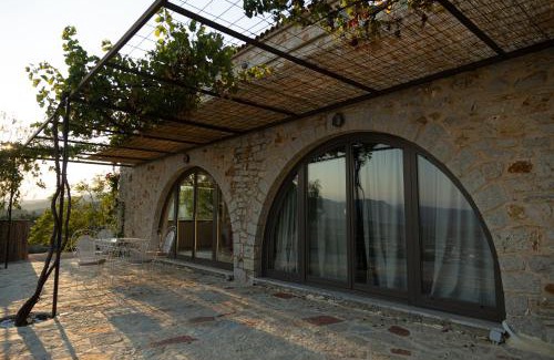 Messolonghi Villa | Oikia Aetolithi: 4-Star Retreat with Oceanfront Views