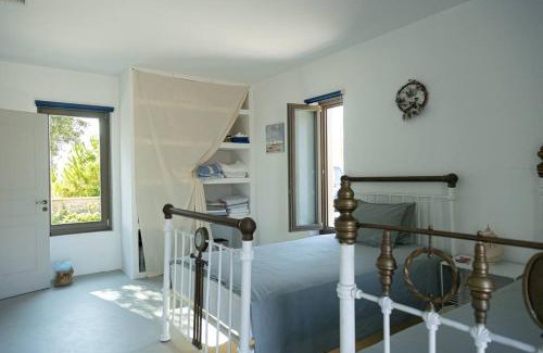 Messolonghi Villa | Oikia Aetolithi: 4-Star Retreat with Oceanfront Views