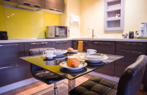 Fonbeauzard Apartment | Relax at Le Launaguet with Pool and Balcony Access