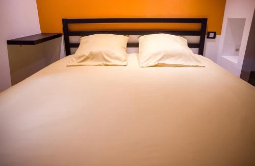 Fonbeauzard Apartment | Relax at Le Launaguet with Pool and Balcony Access