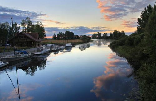 Viljandi Parish House | Discover Jõemaja: Eco-Friendly Retreat with Hot Tub & Dining